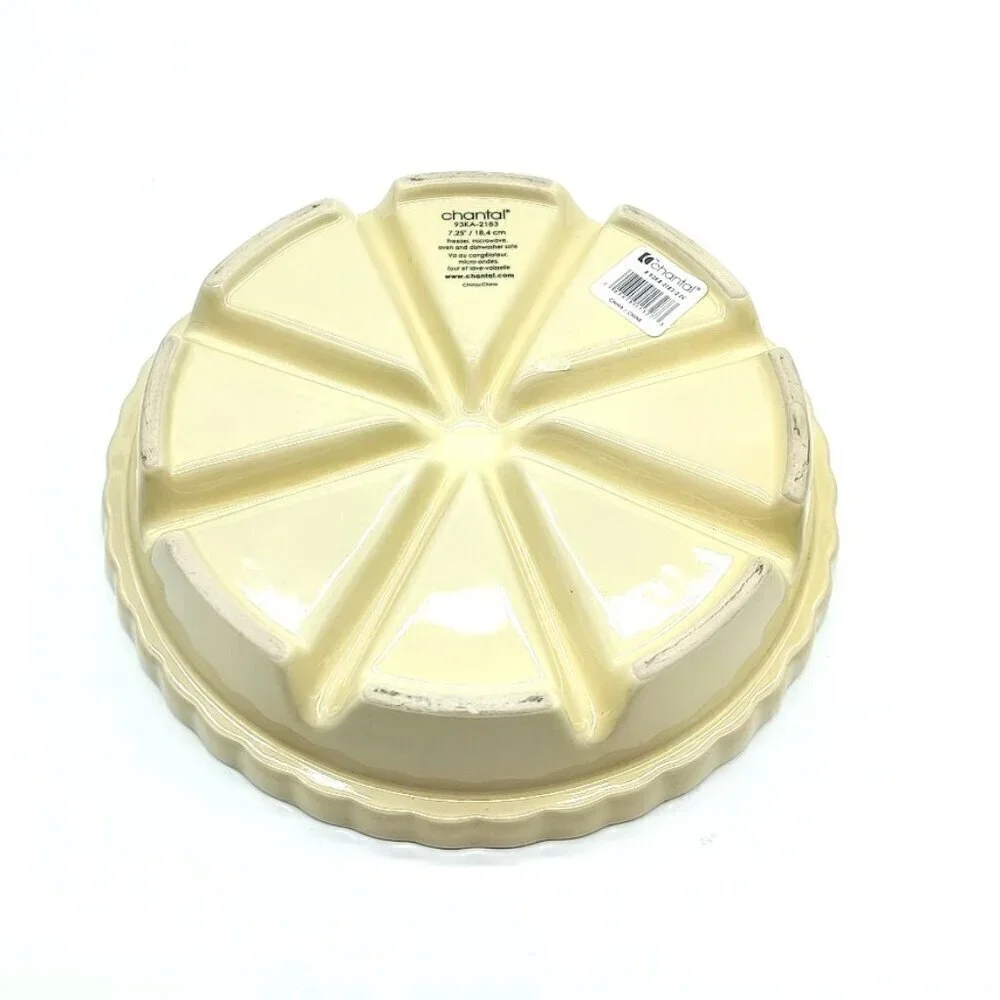 Chantal 7.25-Inch Round Ceramic Scone Baking Dish NWT